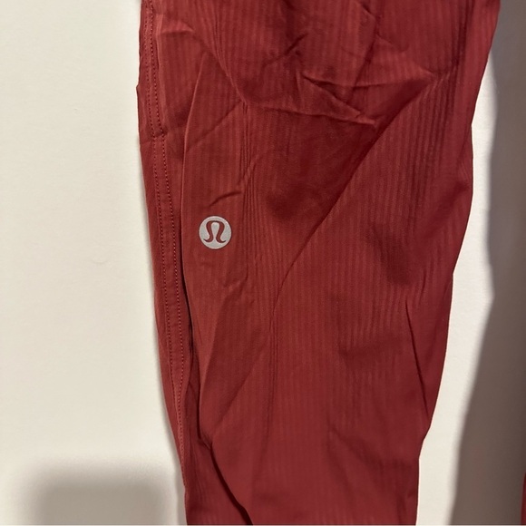 Lululemon dance studio joggers in Savannah burgundy - Picture 5 of 12